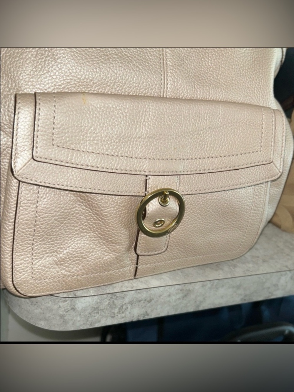 👑Coach Cream ✨Shoulder Bag with Gold Accents✨ - Picture 3 of 13